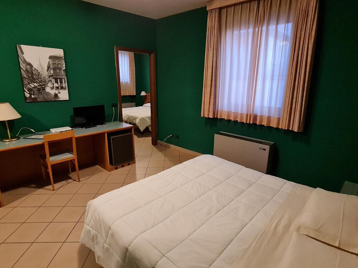 Modo Hotel Vercelli Esterno foto