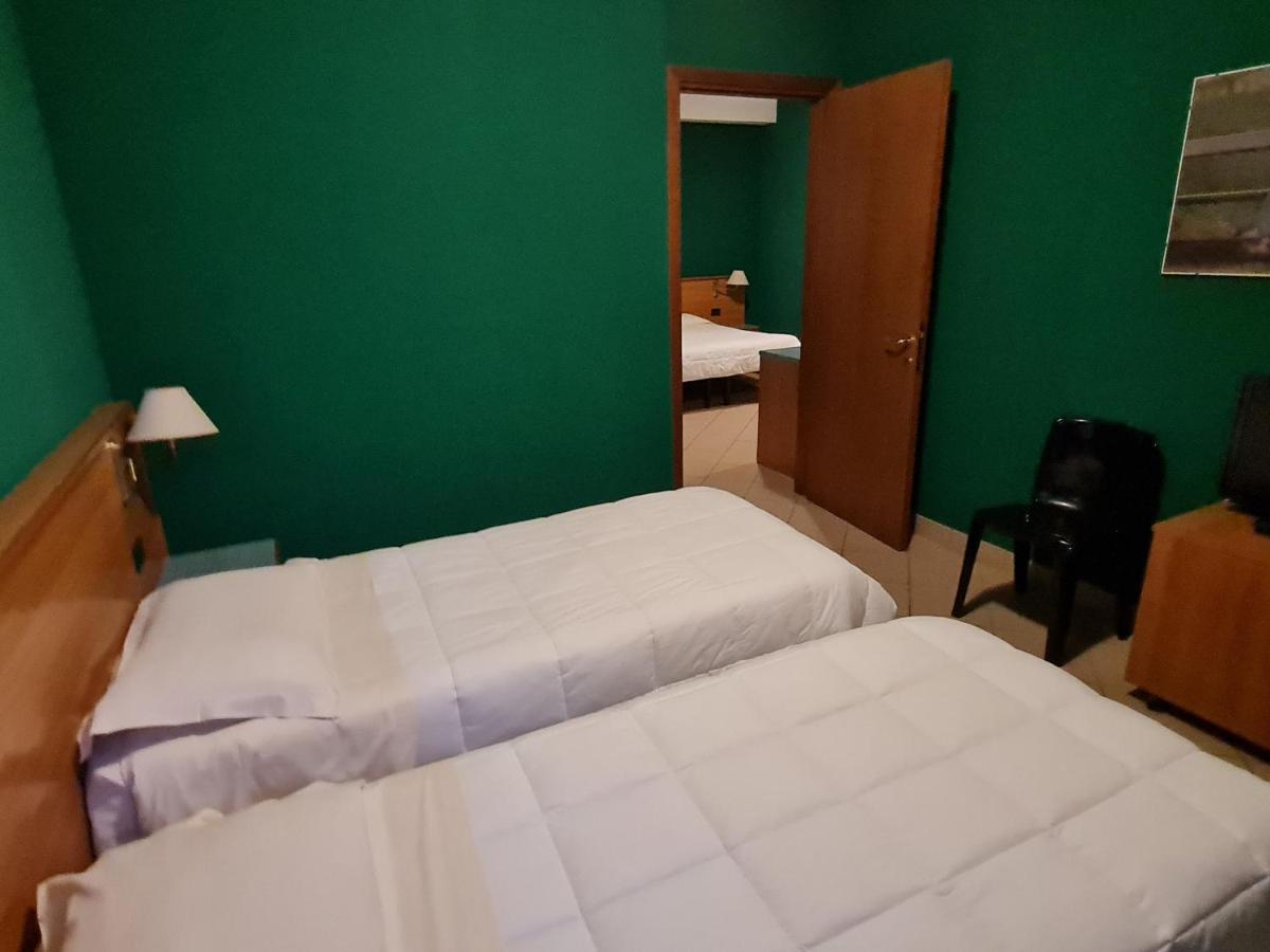 Modo Hotel Vercelli Esterno foto