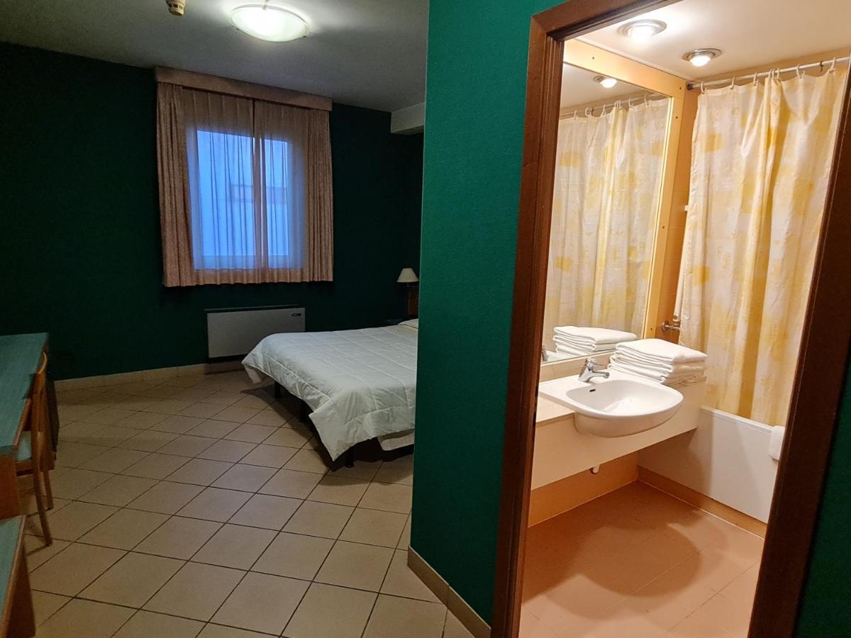 Modo Hotel Vercelli Esterno foto