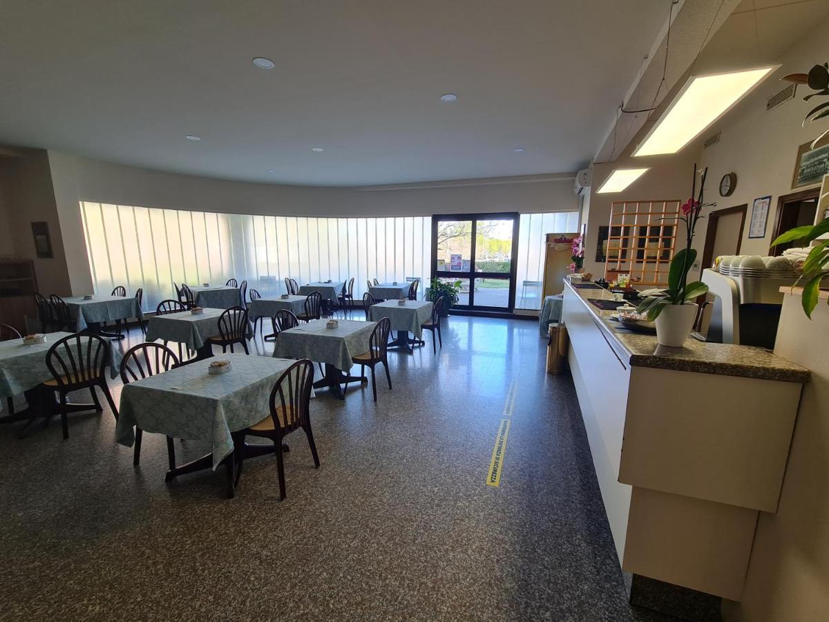 Modo Hotel Vercelli Esterno foto
