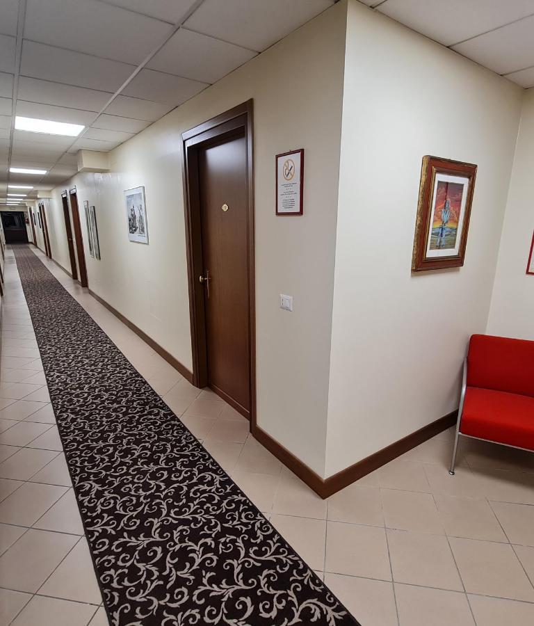 Modo Hotel Vercelli Esterno foto