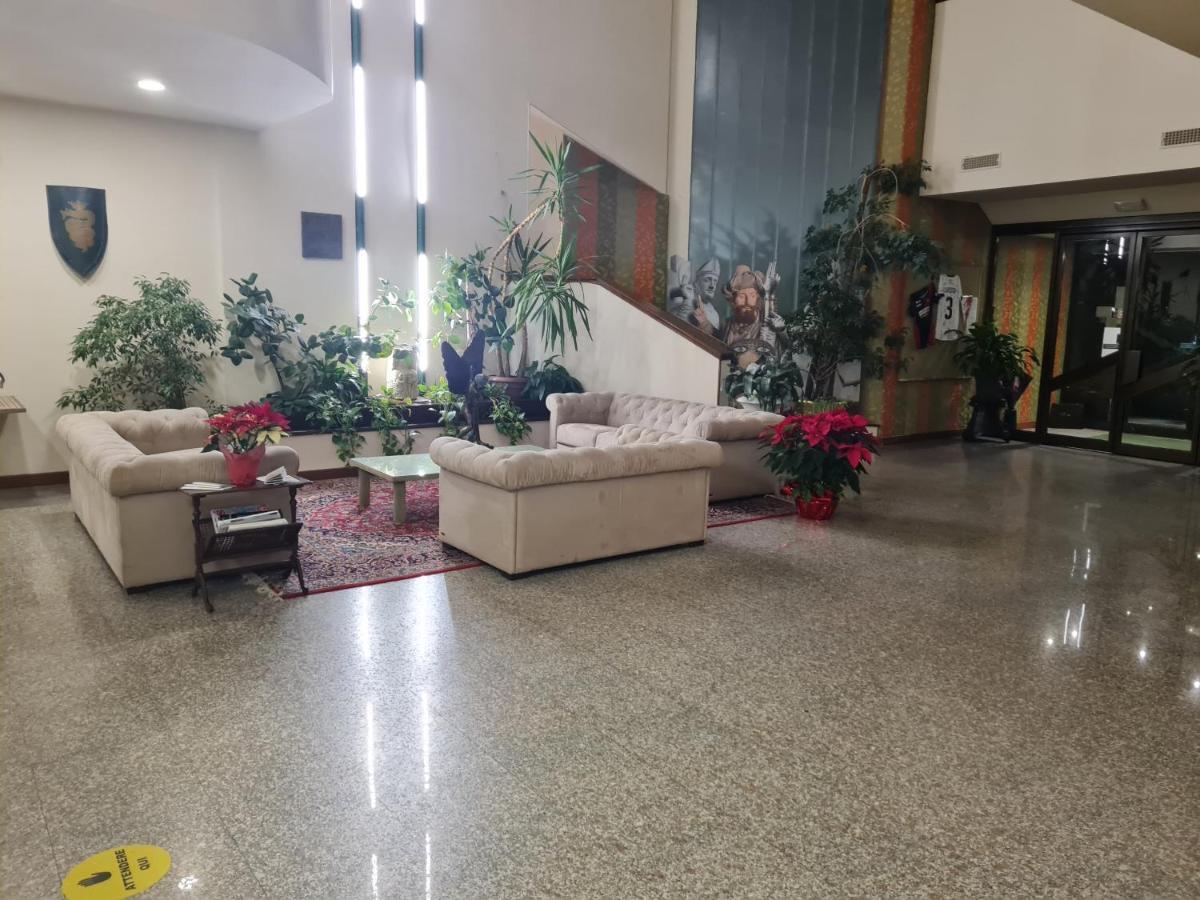 Modo Hotel Vercelli Esterno foto