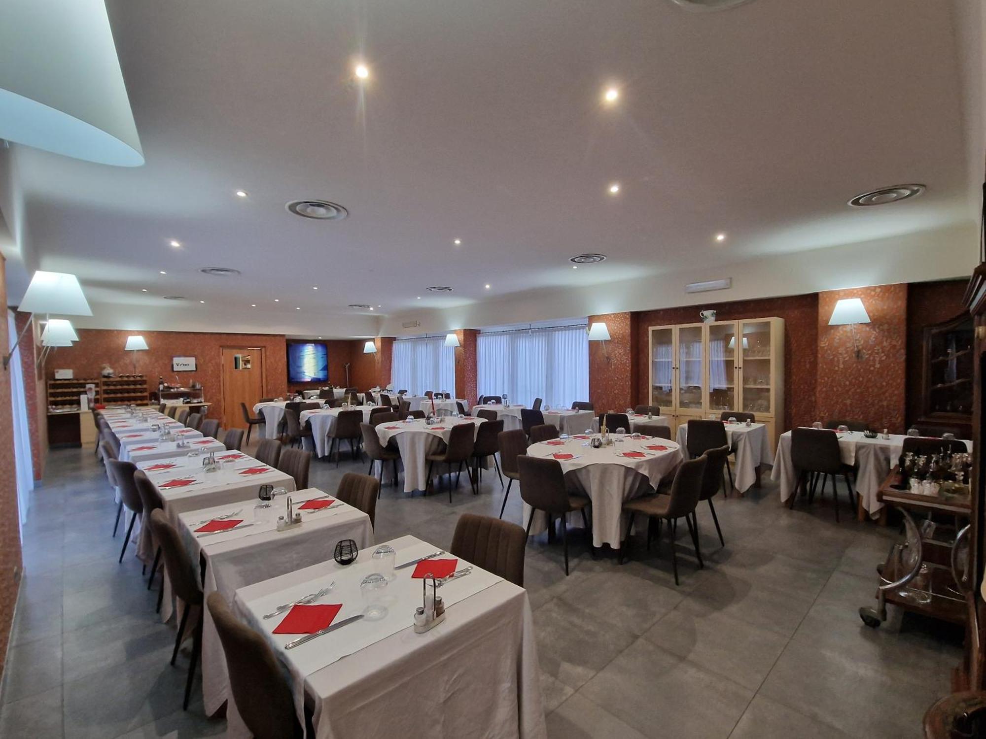 Modo Hotel Vercelli Esterno foto