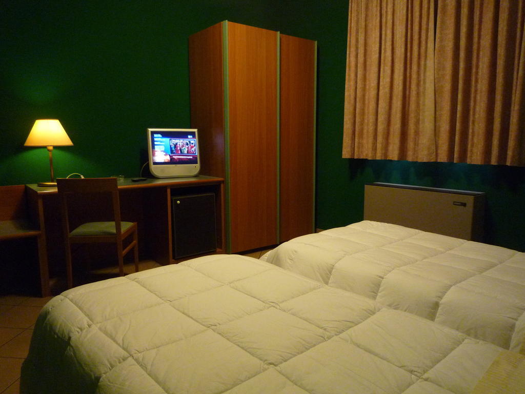 Modo Hotel Vercelli Camera foto